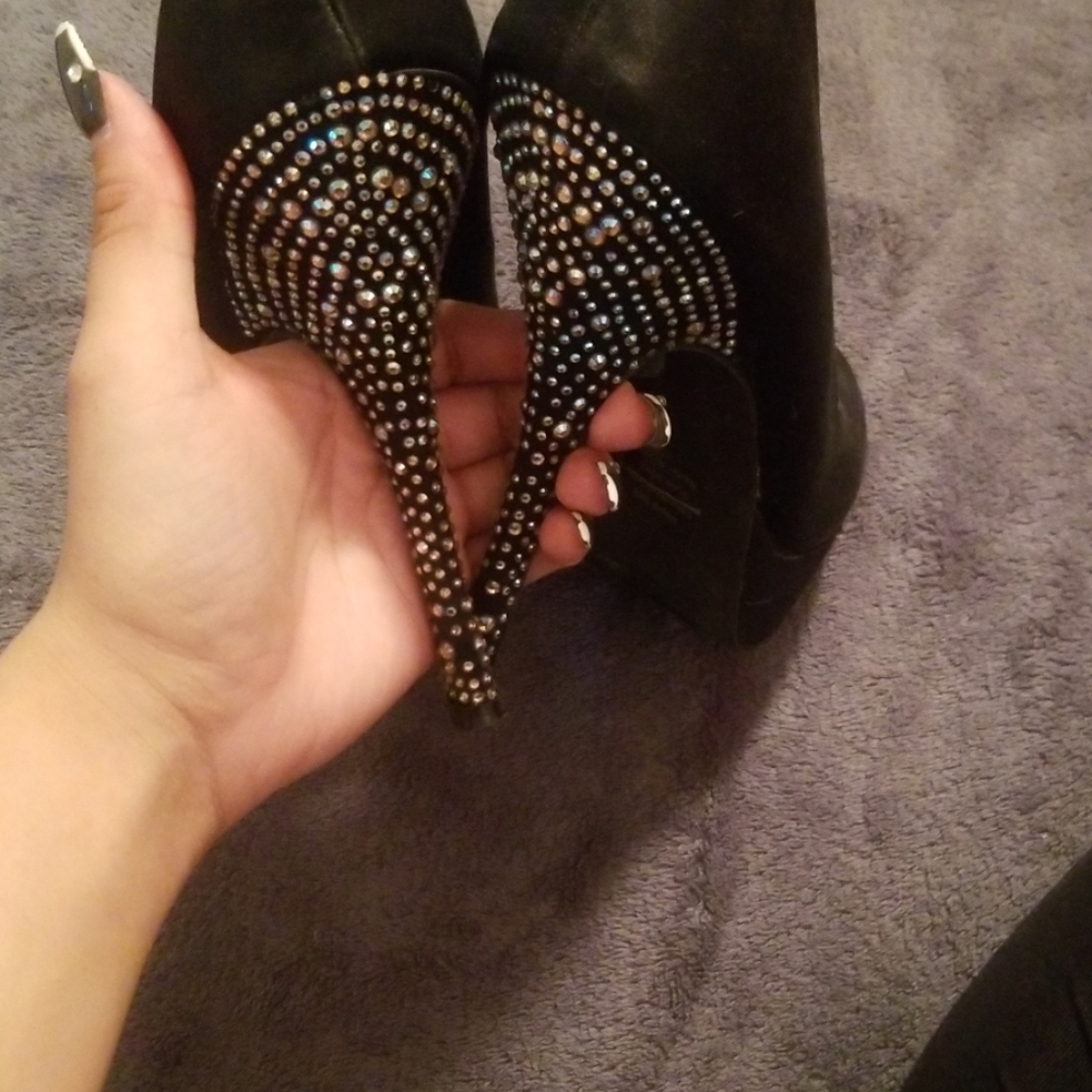 Shoes - Picture 3 of 3